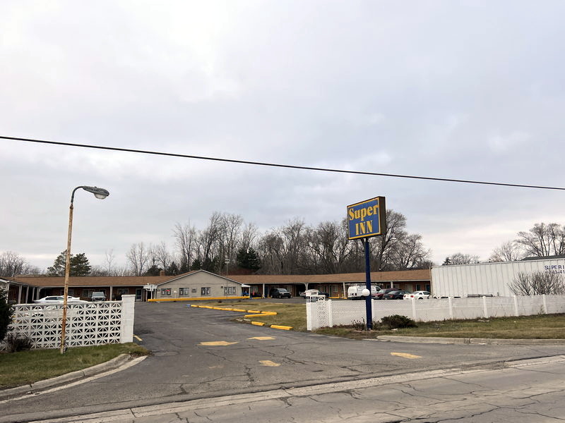 Super Inn (Dort Motel) - January 2023 Photo (newer photo)